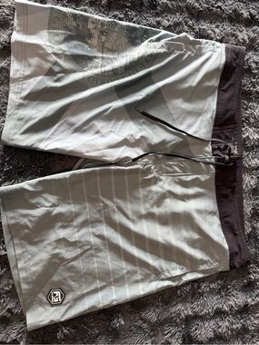 Flo Grown men’s size 38 swim trunks